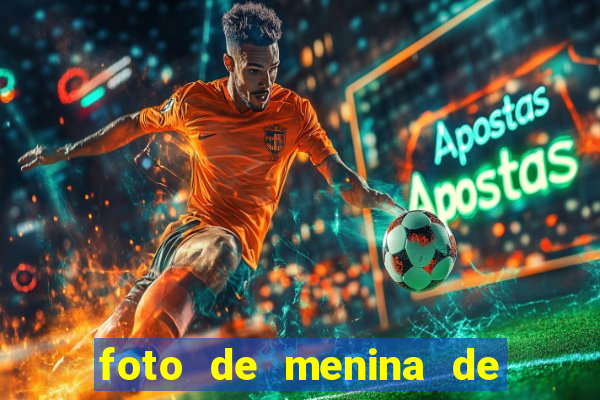 foto de menina de 14 anos no espelho