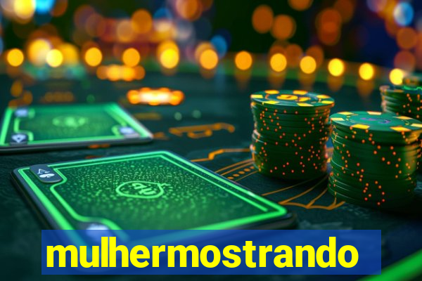 mulhermostrandoopeito